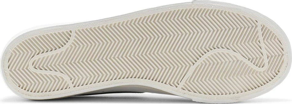 Nike Blazer Low Platform White Black (W)