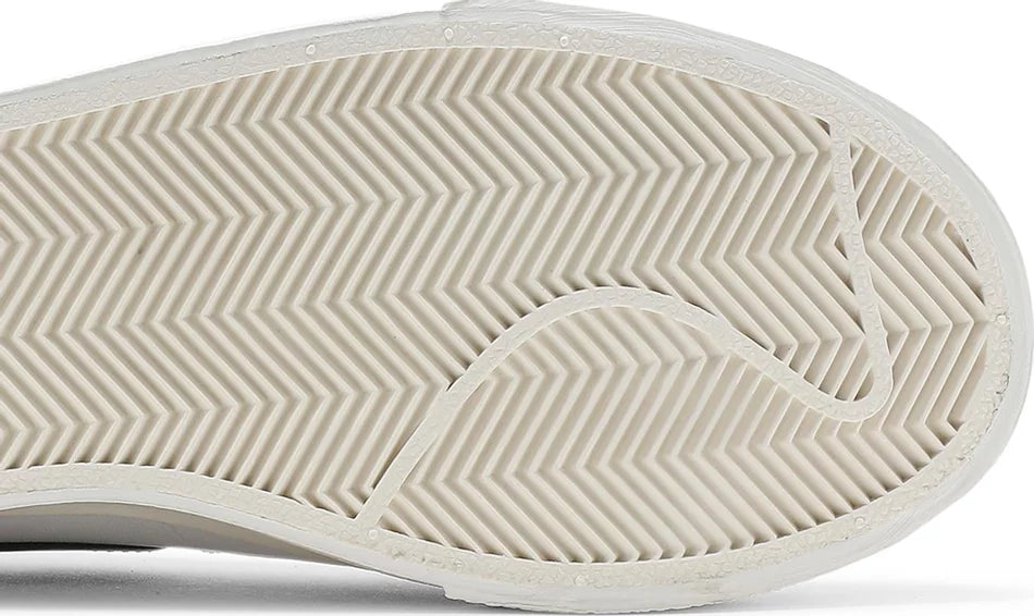 Nike Blazer Low Platform White Black (W)