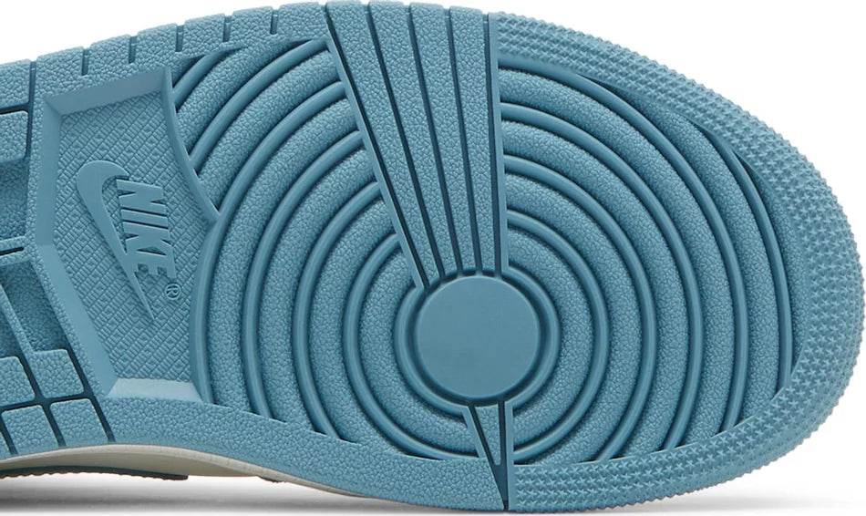 Jordan 1 Mid UNC (2022) (W)