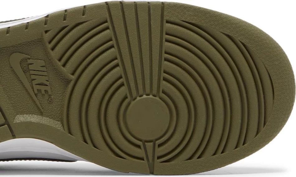 Nike Dunk Low Medium Olive (W)