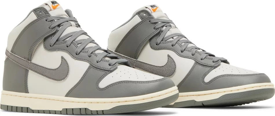 Nike Dunk High Vintage Light Bone Grey