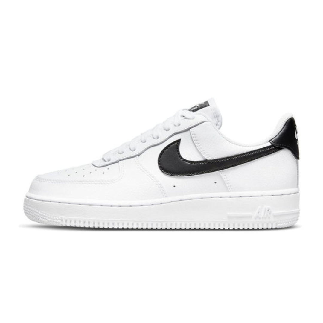 Nike (WMNS) Air Force 1 '07 2022' White Black