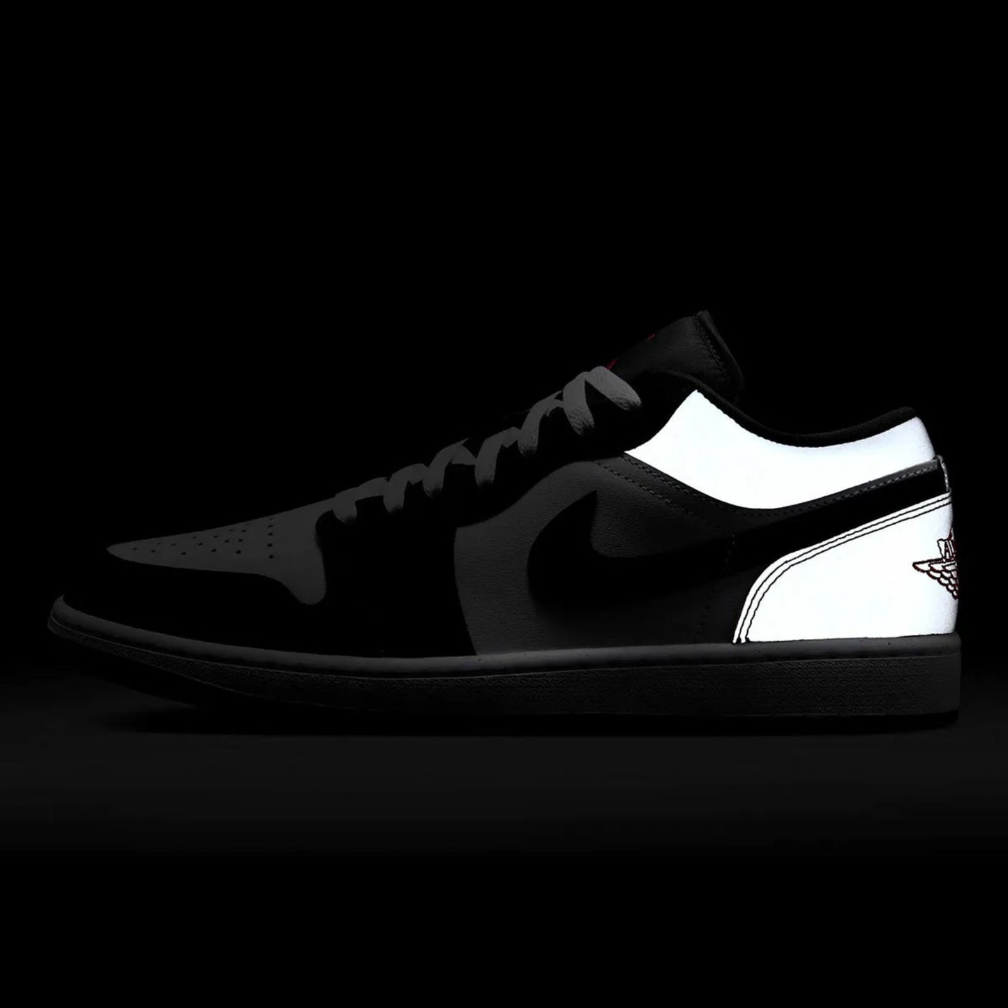 Jordan 1 Low SE White Fire Red Black Matte Silver