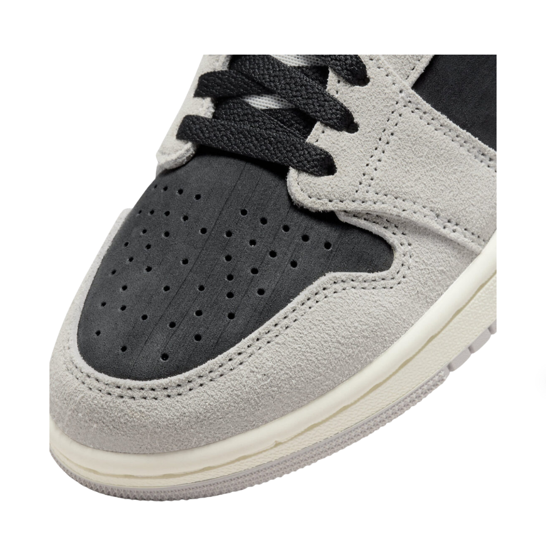 Jordan Air 1 Zoom CMFT 2 "Light Iron Ore & Black"